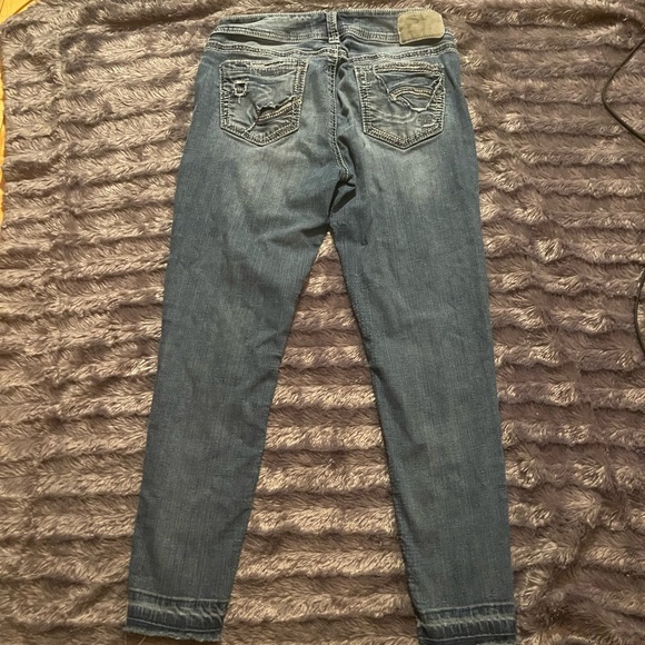 Silver Brand Faded Ankle Jeans, Size 28 - Picture 4 of 4